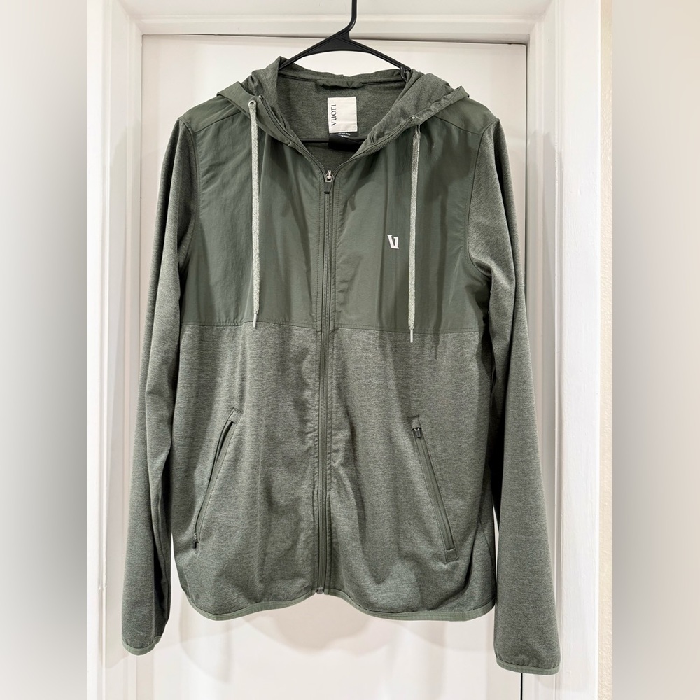Vuori men’s medium Olive Green Lightweight Zip-Up Hoodie Jacket